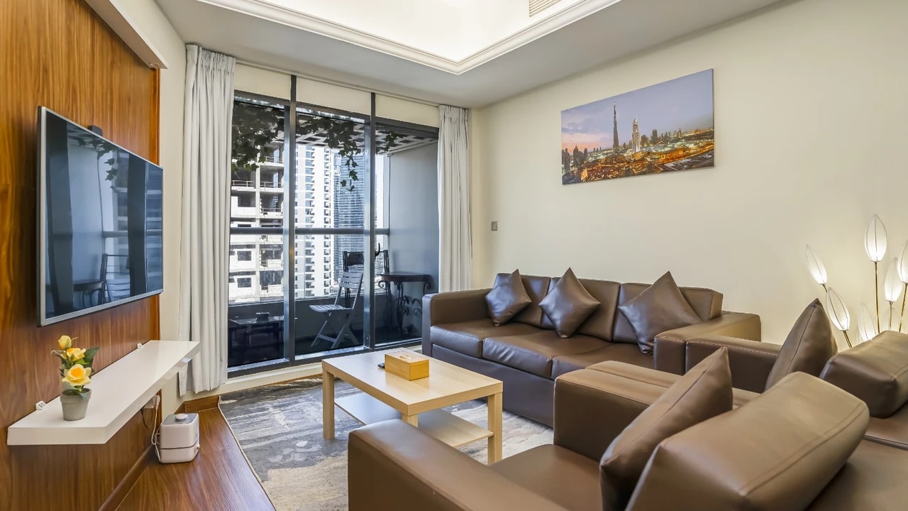 3 Bedroom Apartment for Rent in Al Waleed Paradise, JLT – Hook & Overview