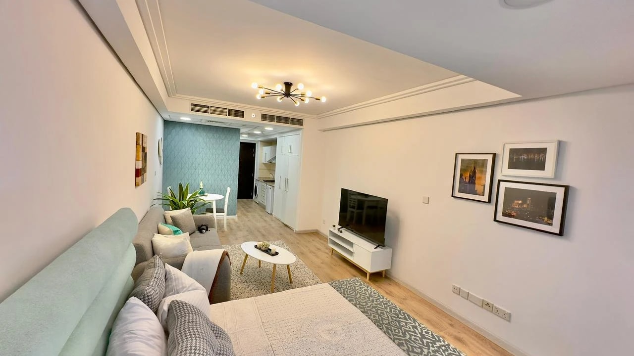 Studio Apartment for Rent in Goldcrest Views 2, Jumeirah Lake Towers – Hook & Overview